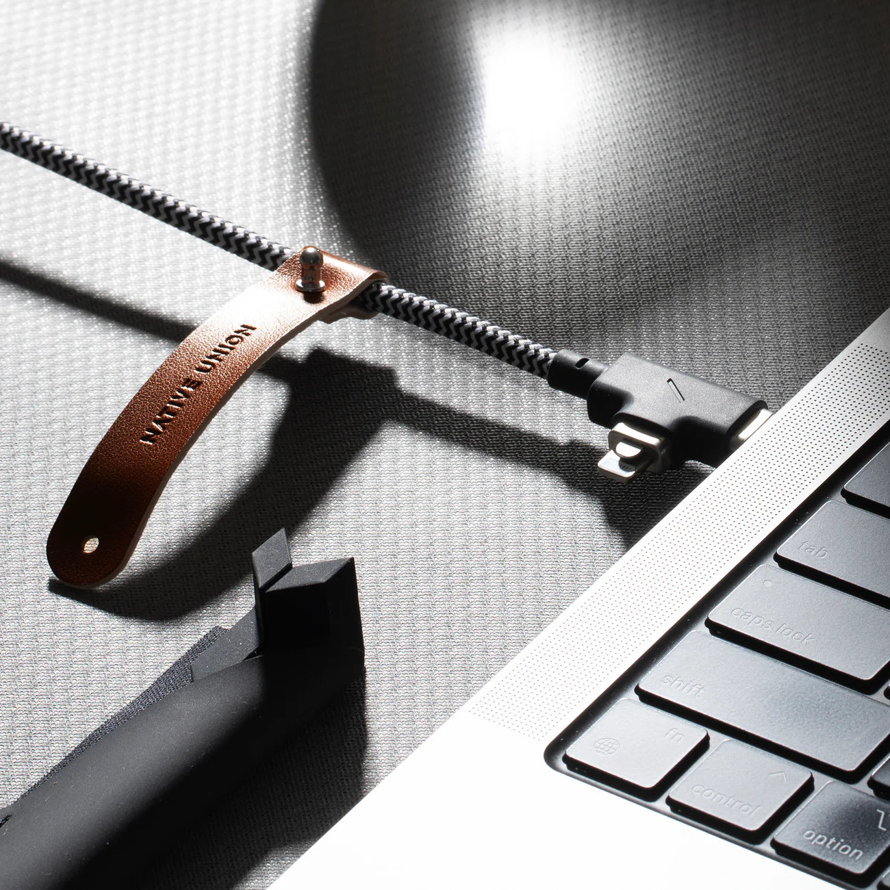 Native Union Belt Cable Duo Pro 240W (USB-C to USB-C & Lightning) | Zebra