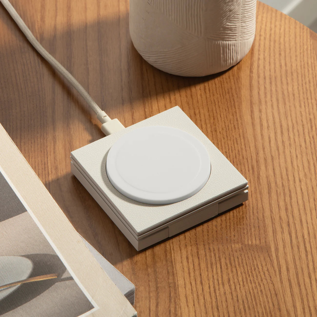 Native Union Rise Magnetic Wireless Charger | Black