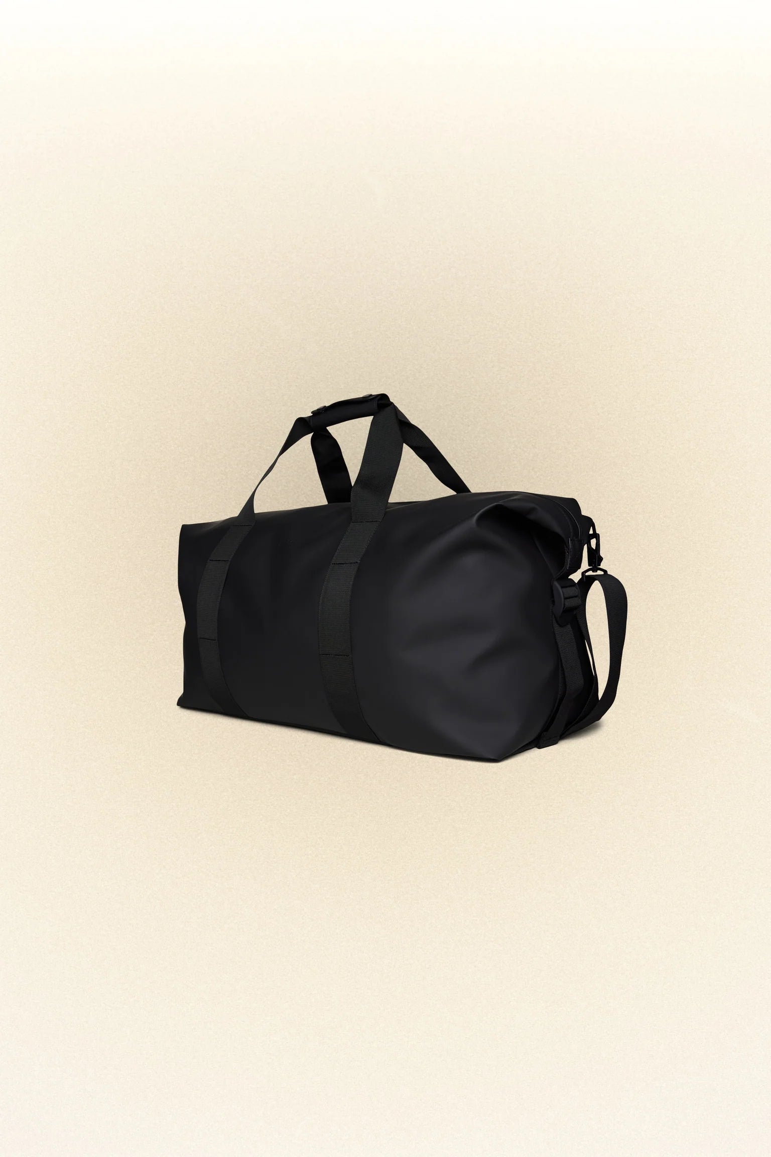 Rains Hilo Large Weekend Bag | Black or Sand