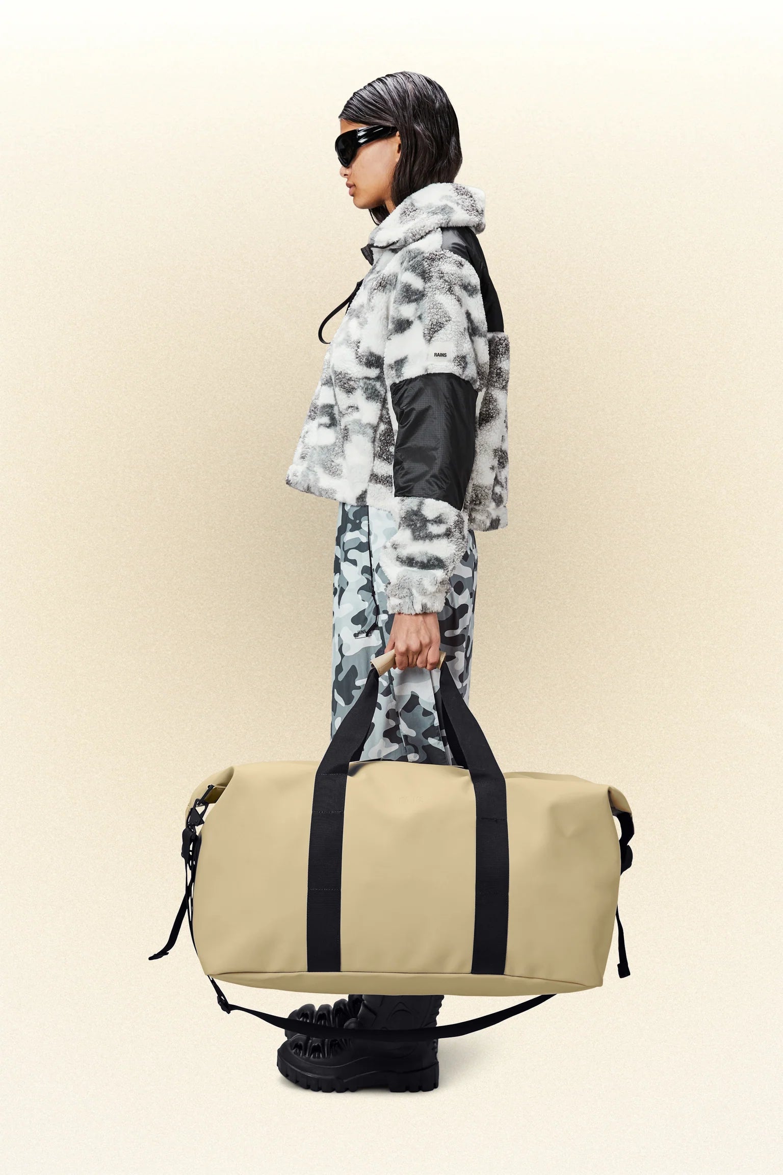 Rains Hilo Large Weekend Bag | Black or Sand